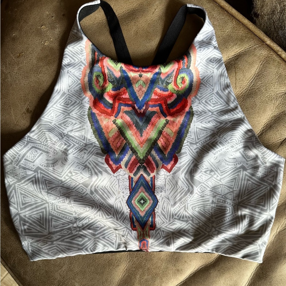 Onzie flow bra top
